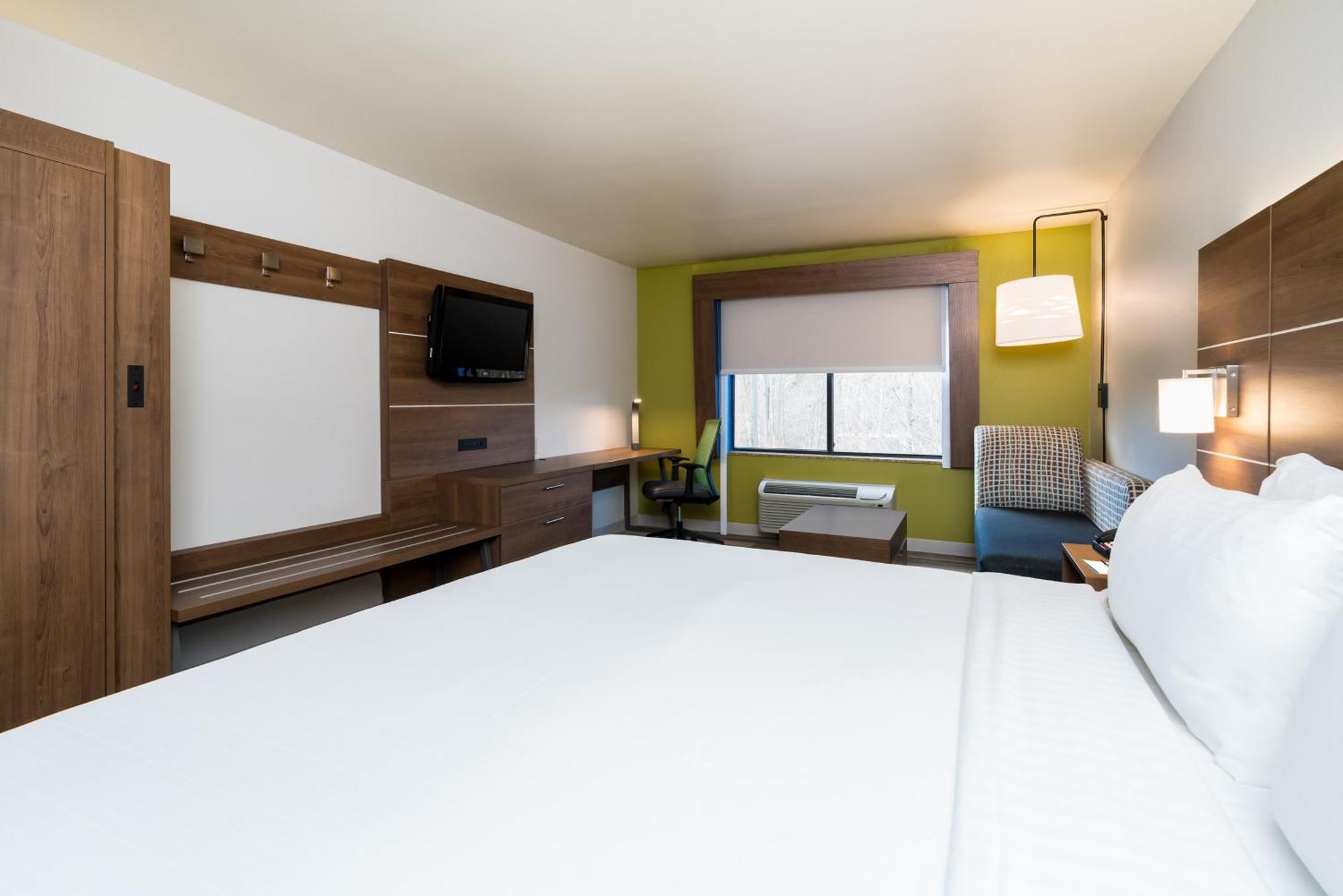 Holiday Inn Express & Suites Rocky Mount Smith Mountain Lake By Ihg Eksteriør billede