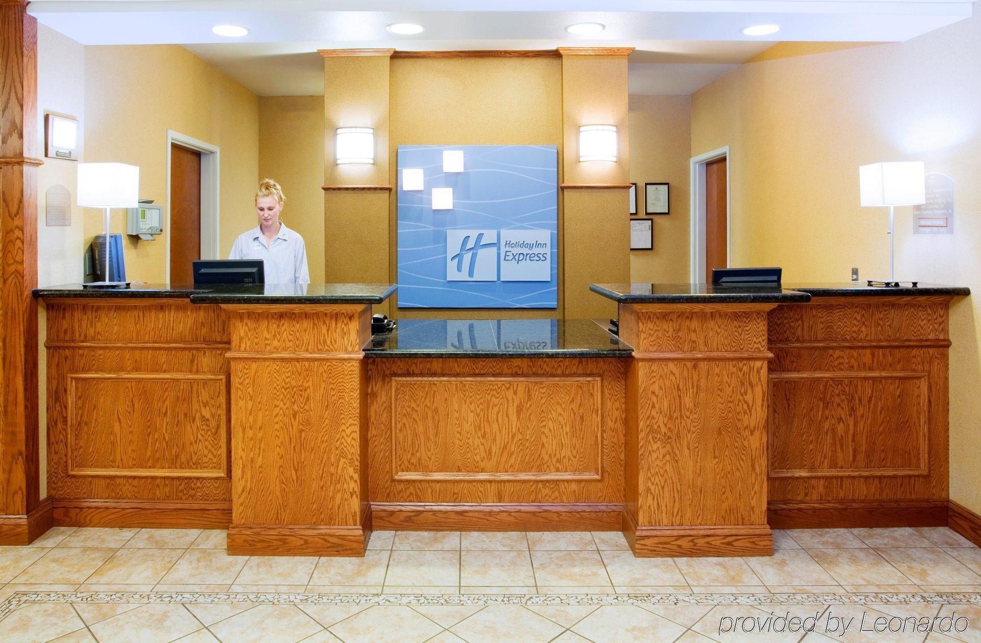 Holiday Inn Express & Suites Rocky Mount Smith Mountain Lake By Ihg Interiør billede