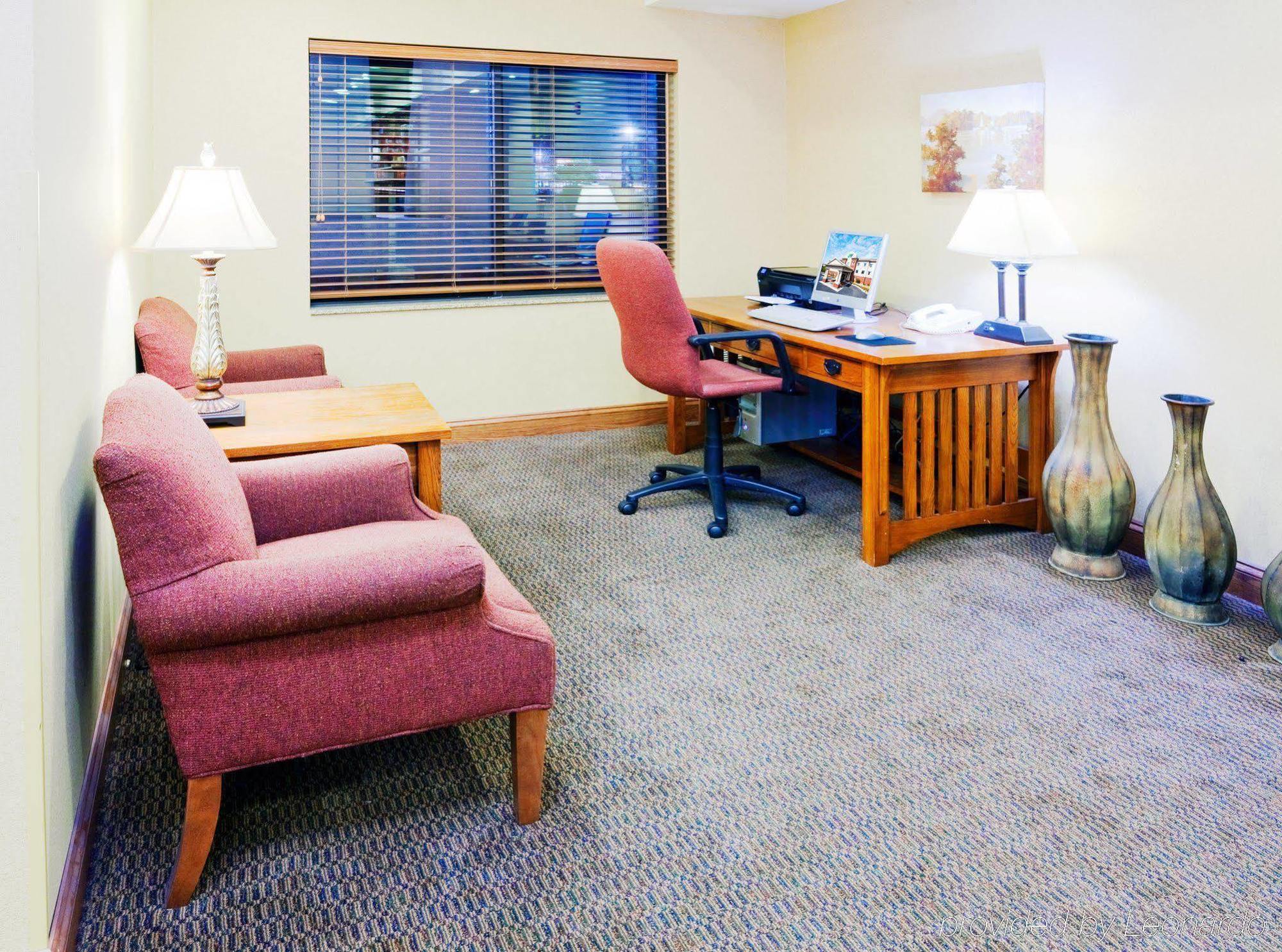 Holiday Inn Express & Suites Rocky Mount Smith Mountain Lake By Ihg Værelse billede