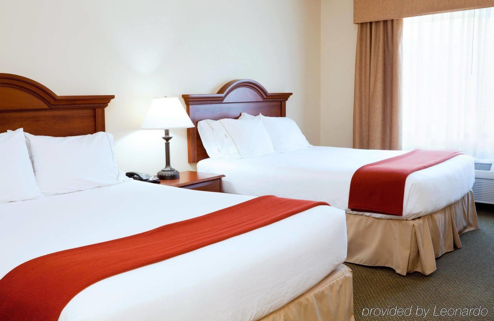 Holiday Inn Express & Suites Rocky Mount Smith Mountain Lake By Ihg Eksteriør billede